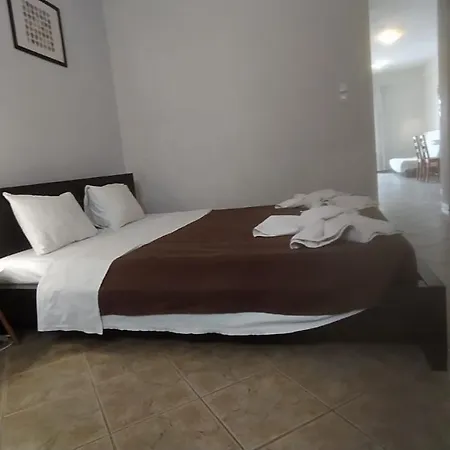 Plakes 스키아토스 타운