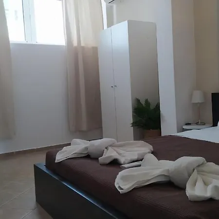 Plakes * Skiathos Town